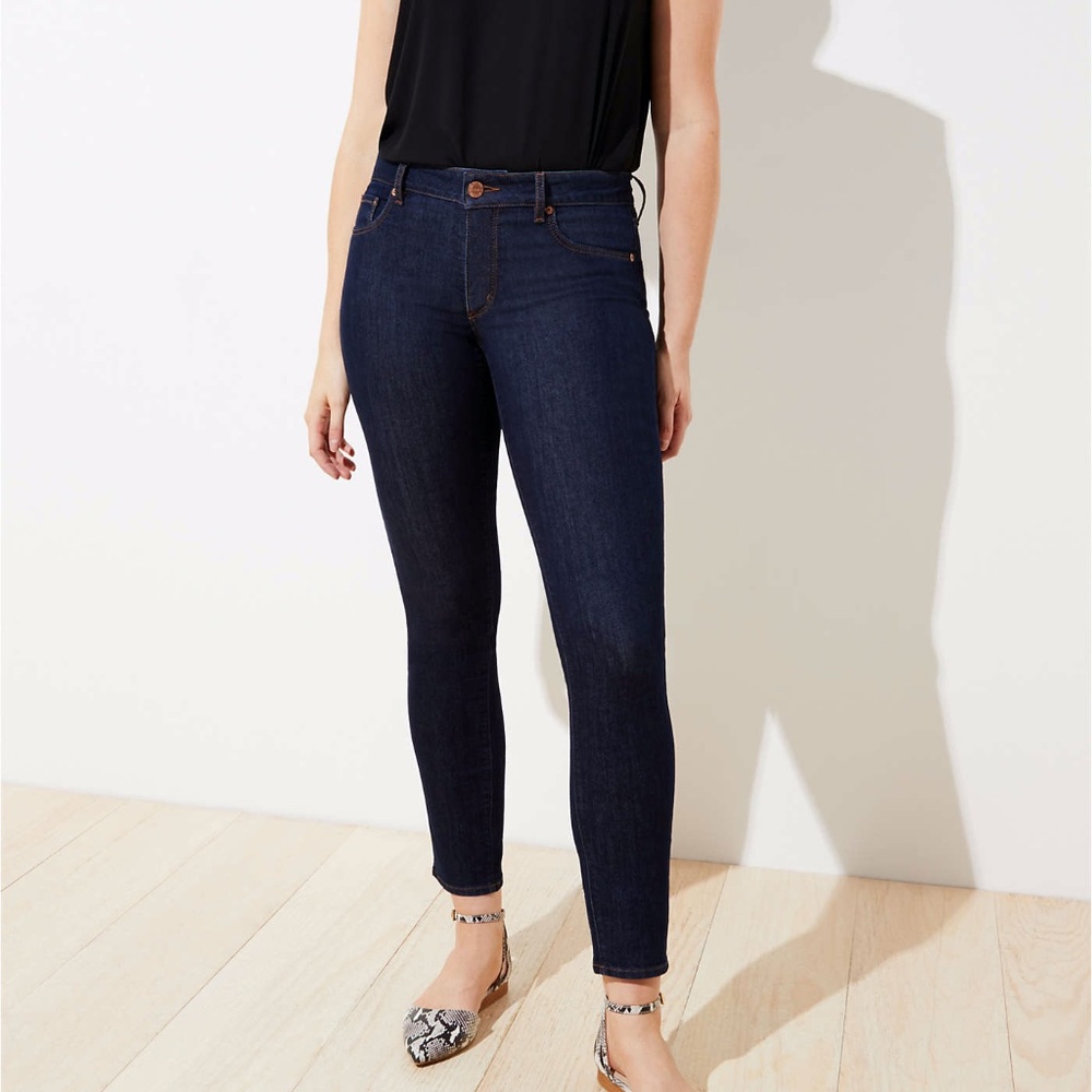 LOFT Curvy Skinny Jeans In Dark Rinse Wash